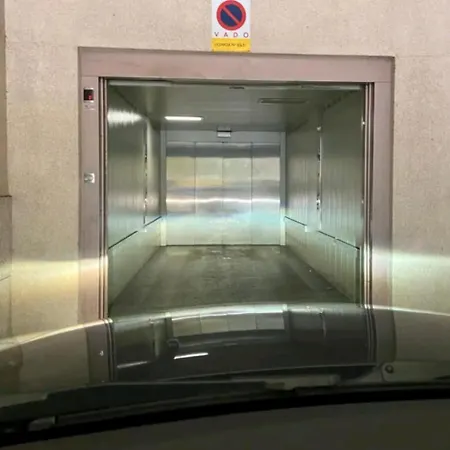 Estudio Centrico Con Garaje Y Vistas Al Mar. * Vigo