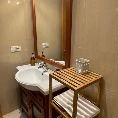 Estudio Centrico Con Garaje Y Vistas Al Mar. * Vigo